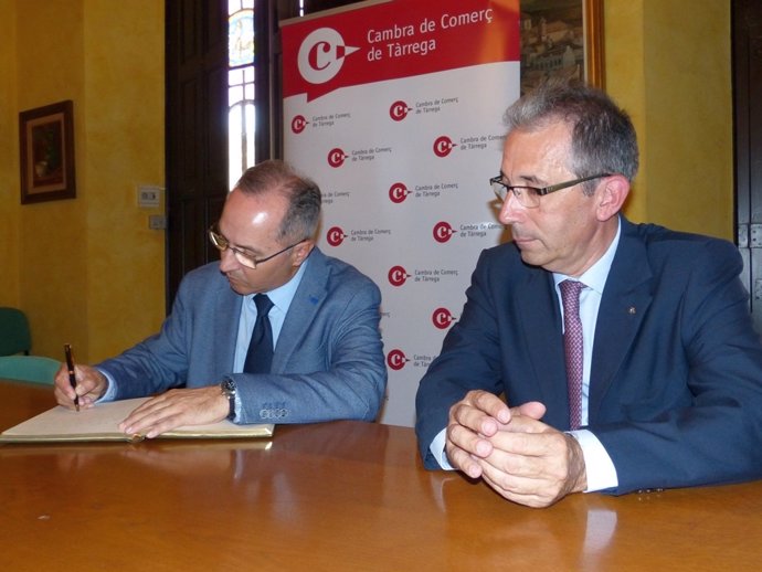 El fiscal jefe de Lleida, J.Boné, y el pte.De la Cámara de Tàrrega, D.Robinat