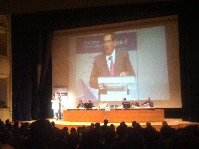 Pulido, en la clausura del Curso Académico del Instituto de Estudios Cajasol