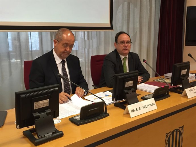 El conseller Felip Puig y el presidente del Ctesc Lluís Franco