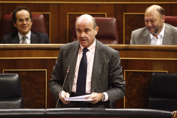 Luis de Guindos en el Congreso