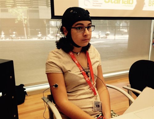 El CRG presenta un dispositivo que pone voz a los estímulos cerebrales