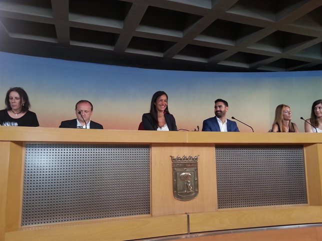 Begoña Villacís con sus concejales