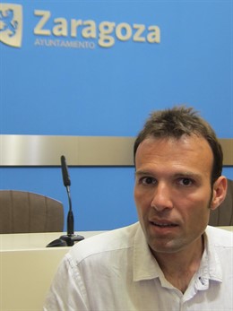 El portavoz del grupo municipal de ZEC, Pablo Muñoz