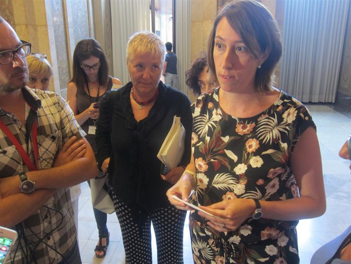 Las diputadas de UDC críticas Elena Ribera y Assumpció Laïlla