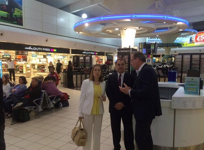 Pastor visita London-Luton