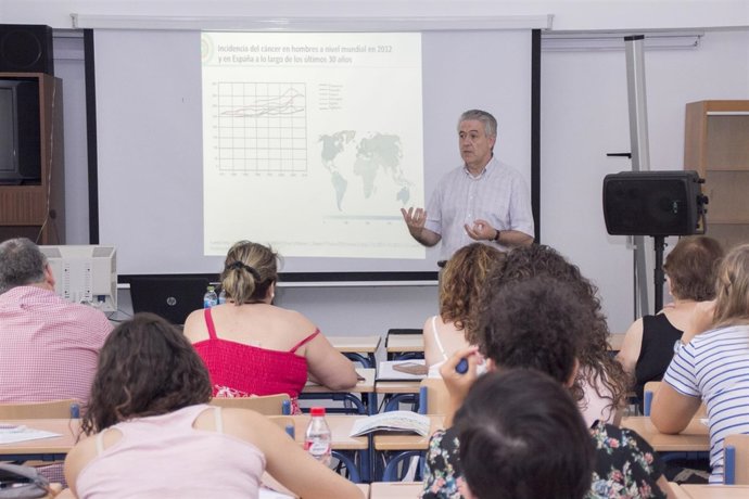 Archidona cursos verano uma cáncer oncólogos españa
