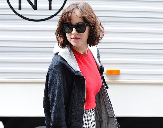 Dakota Johnson se va de compras Barcelona Zara