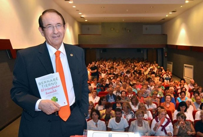 Bernabé Tierno en Cursos de Verano de la Universidad de Cantabria