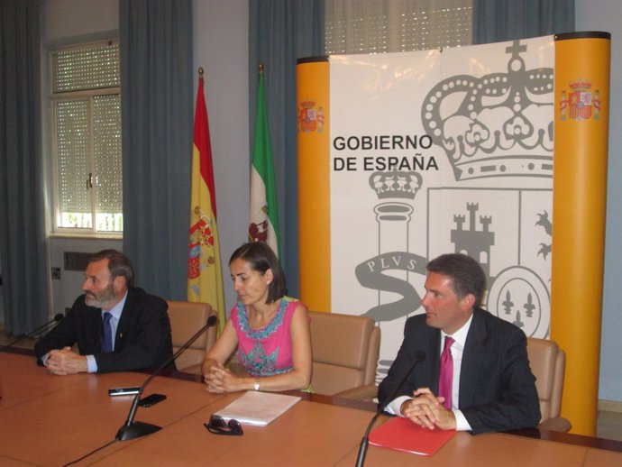 La directora general de Tráfico, María Seguí, en su visita a la Subdelegación