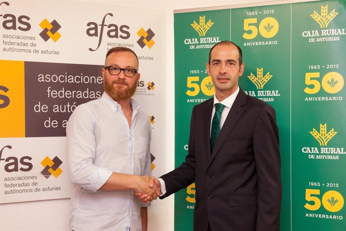 Jareño, presidente de AFAS y Marcelino Fernández, director de zona Caja Rural.