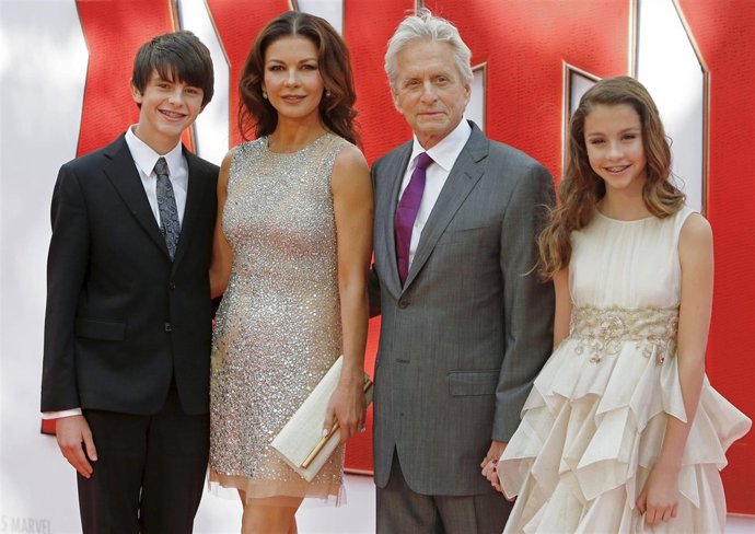 Michael Douglas en la premiere de Ant- Man