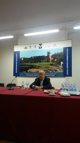 Almunia en San Sebastián.