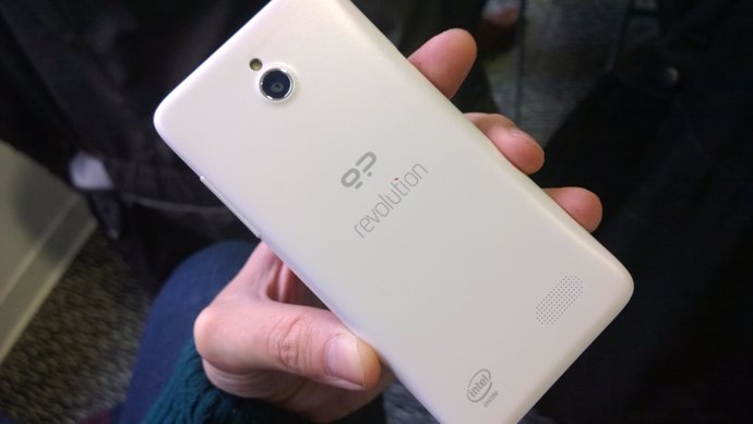 Geeksphone Revolution se pondrá a la venta el 20 de febrero por 289 euros