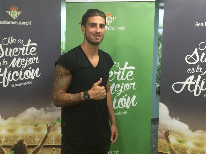 Piccini firma por el Betis