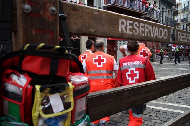 Voluntarios de Cruz Roja Navarra en el encierro