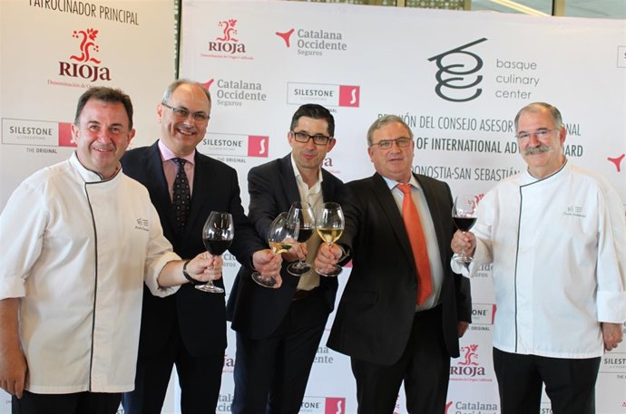 Responsables de la DOCa Rioja con chefs