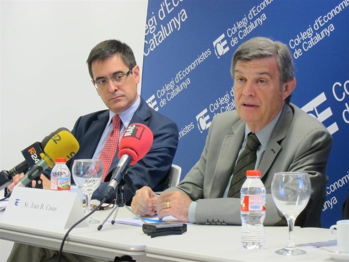 Ángel Hermosilla y Joan B.Casas (Colegio de Economistas)