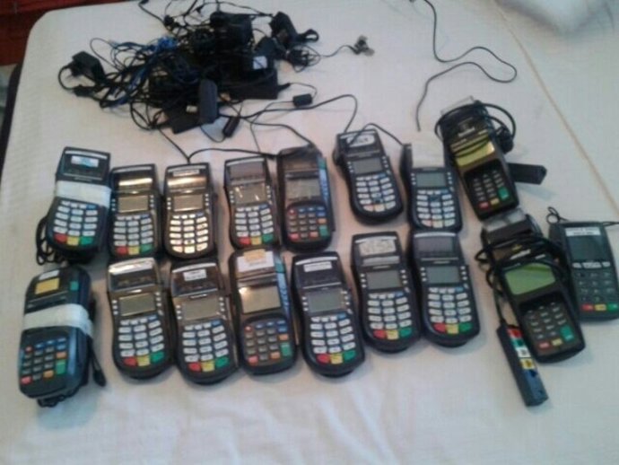 Imagen de los datáfono incautados en la operación RASPADO