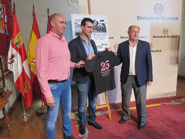 Ballesteros, Esteban y Minguela, en la presentación del triatlón