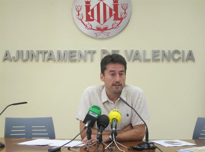 Peris durante la rueda de prensa 