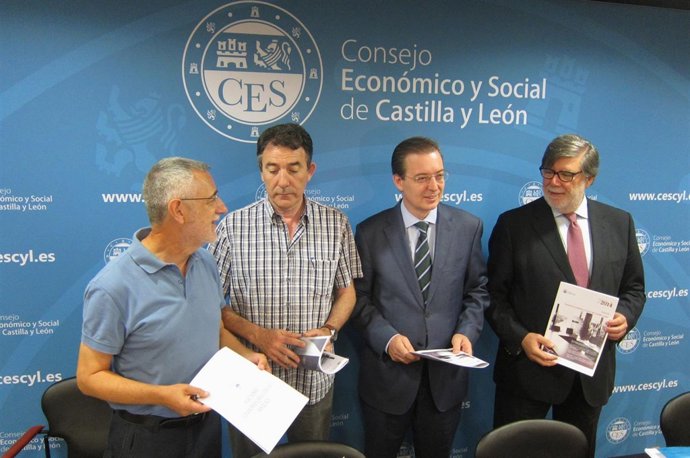 El presidente del CES y los agentes del diálogo social presentan el informe 