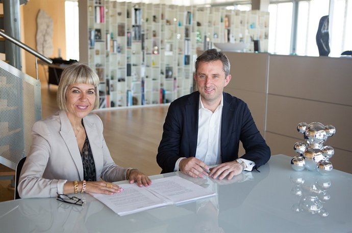 Acuerdo entre Tous y Partners Group