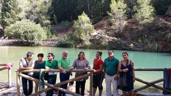 Visita de la delegada Ángeles Jiménez al Charco de la Pringue