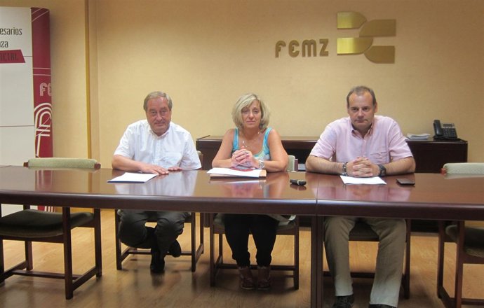 Rafael Zapatero, Ana Sánchez y Juan José Arcéiz.