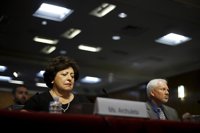 Dimite la directora de la agencia de funcionarios de EEUU