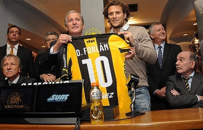 Diego Forlán regresa a Peñarol