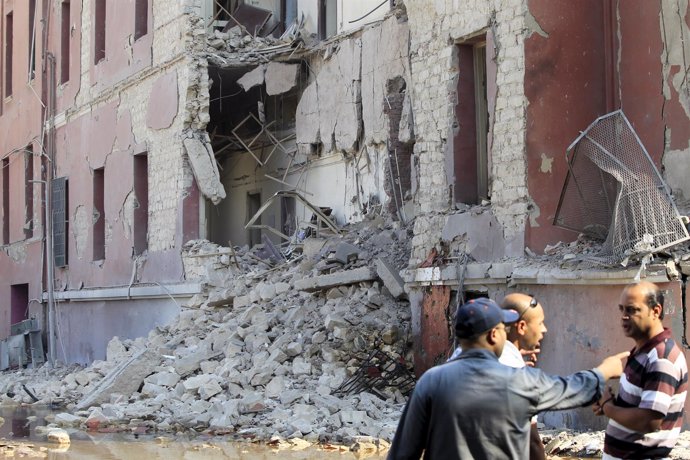 coche bomba frente a la sede del Consulado de Italia en El Cairo