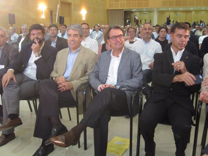 F.Homs, Artur Mas e I.Tibau, en el Congreso del Deporte Catalán