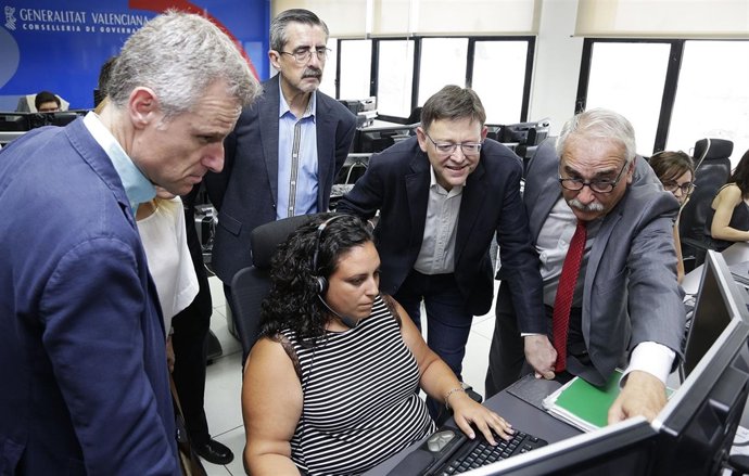 Puig visita el Centro de Coordinación de Emergencias 