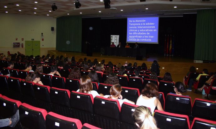 Presentación del curso de psicología infantil en la Facultad de Educación