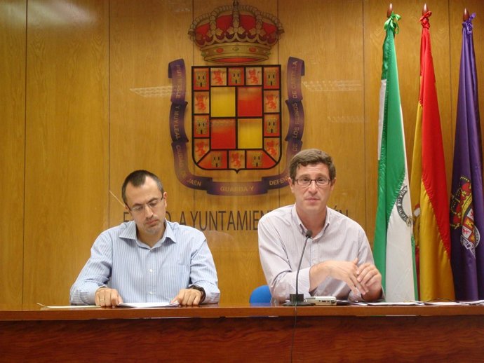 Miguel Contrareras y Manuel Bonilla en la rueda de prensa