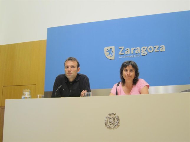 Pablo Muóz y Luisa Broto este lunes en la rueda de prensa.