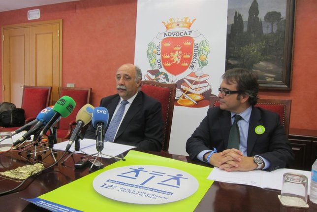 Rueda de prensa para informar de la situación actual de la Justicia Gratuita