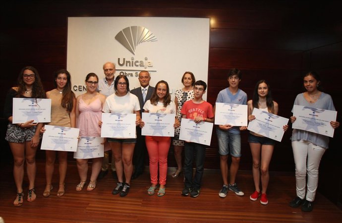 Entrega de becas Unicaja para programa en Estados Unidos