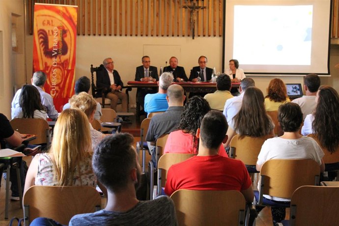 Acto de inauguración en la ULE