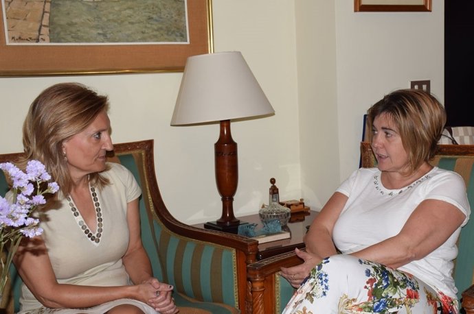 Encuentro presidenta Diputación de Cáceres y Subdelegada del Gobierno