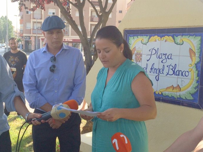 Imagen de la lectura del manifiesto en homenaje a Miguel Ángel Blanco