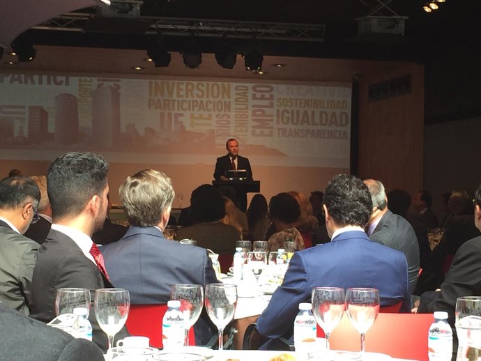 Conferencia de Augusto Hidalgo en el Canarias7