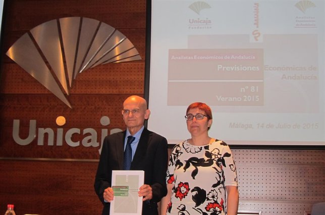 Presentación informe Analistas Económicos Unicaja Verano 2015