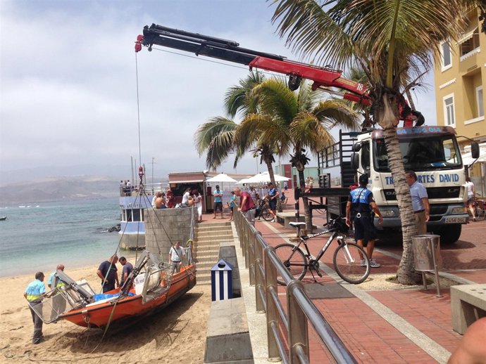 Embarcación averiada