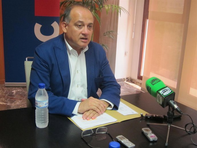 Calabuig, durante la rueda de prensa en la sede de Turismo Valencia