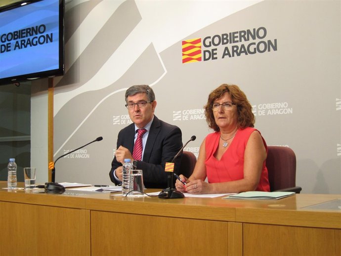 Vicente Guillén y María Victoria Broto, este martes en rueda de prensa