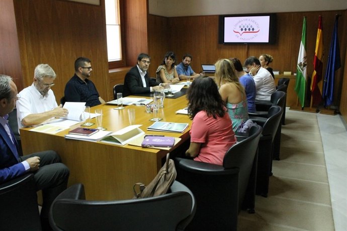 Podemos durante la reunión en la Cámara de Cuentas