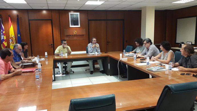 Reunión de la Conselleria de Educación con STEI