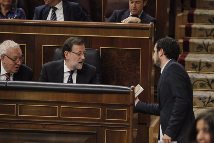 Alberto Garzón y Mariano Rajoy en el Congreso