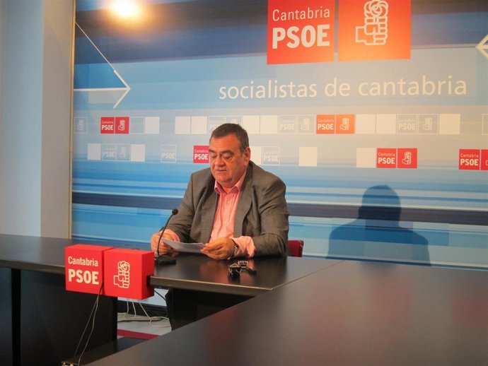 Angel González Vega